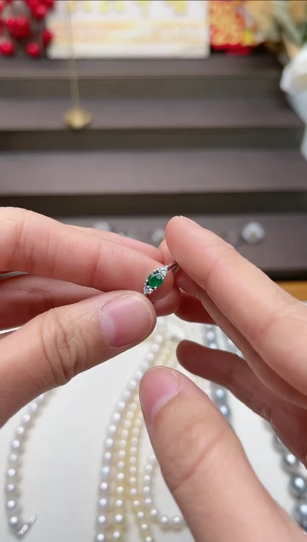 【闪购商品】祖母绿戒指银S925镶嵌aj4190
