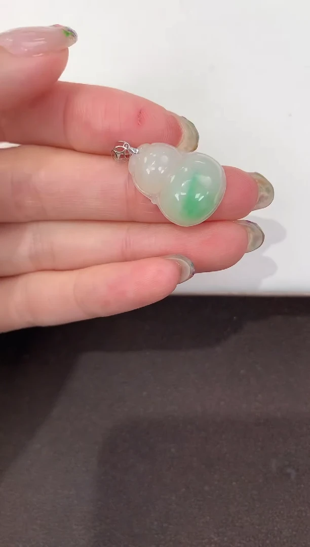 颈饰18K金镶嵌翡翠天然缅甸A货翡翠