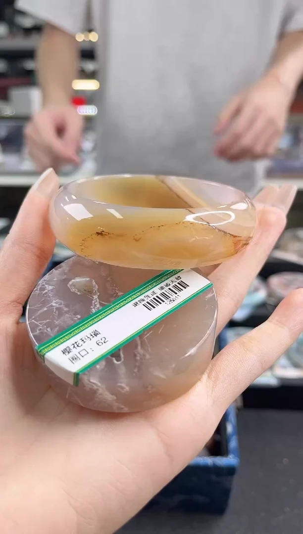 未镶嵌手镯石英质玉63圈口（赠品镯心）125611