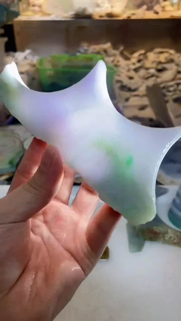 翡翠挂件未镶嵌0朱0翡翠珠宝493