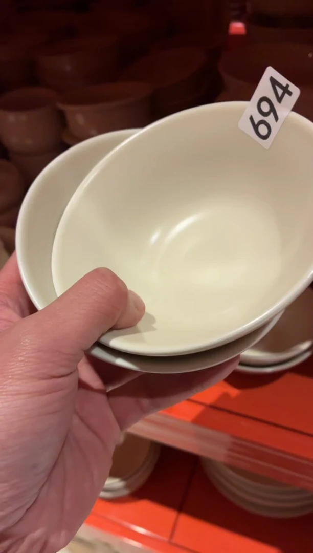 瓷片h***y694微瑕米白饭碗2个