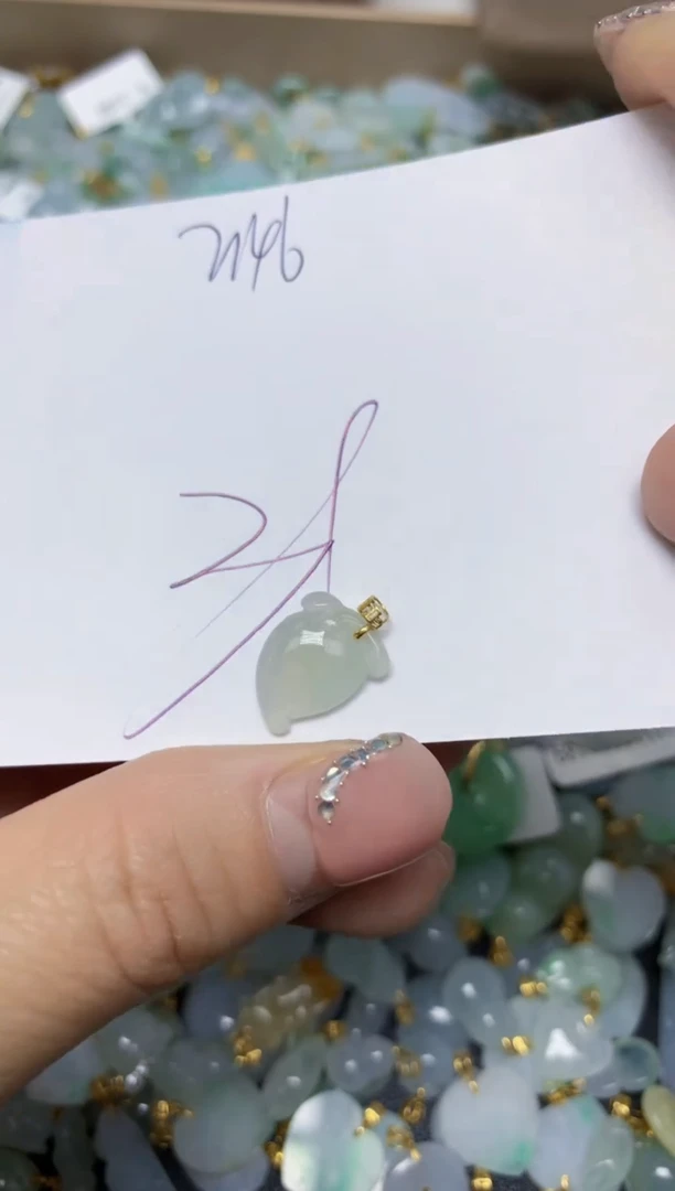 【闪购商品】翡翠挂件18K金镶嵌 天然翡翠A货