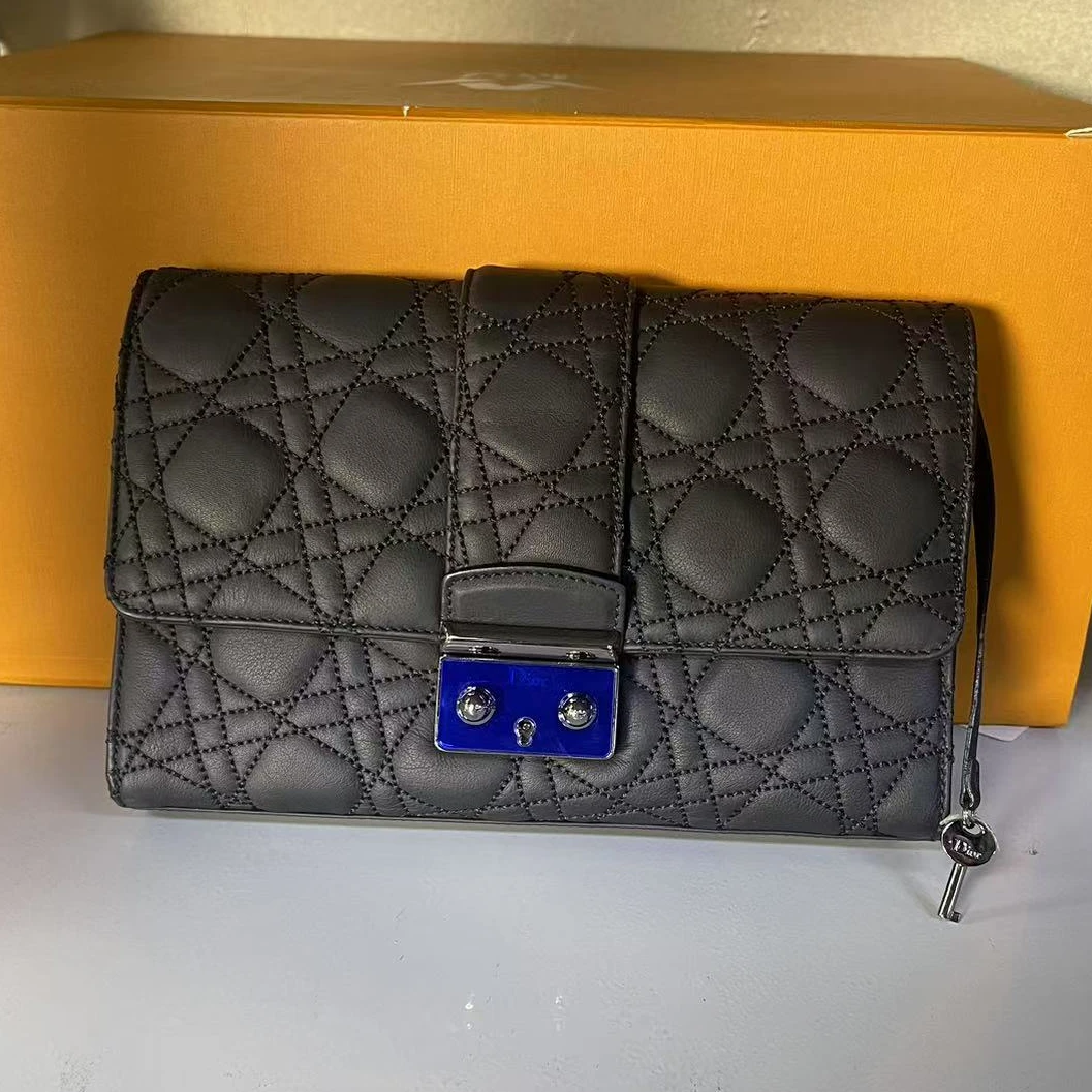 95新 DIOR/迪奥 【静文】 Miss 碳黑银 牛皮 手拿包/BGH402960001