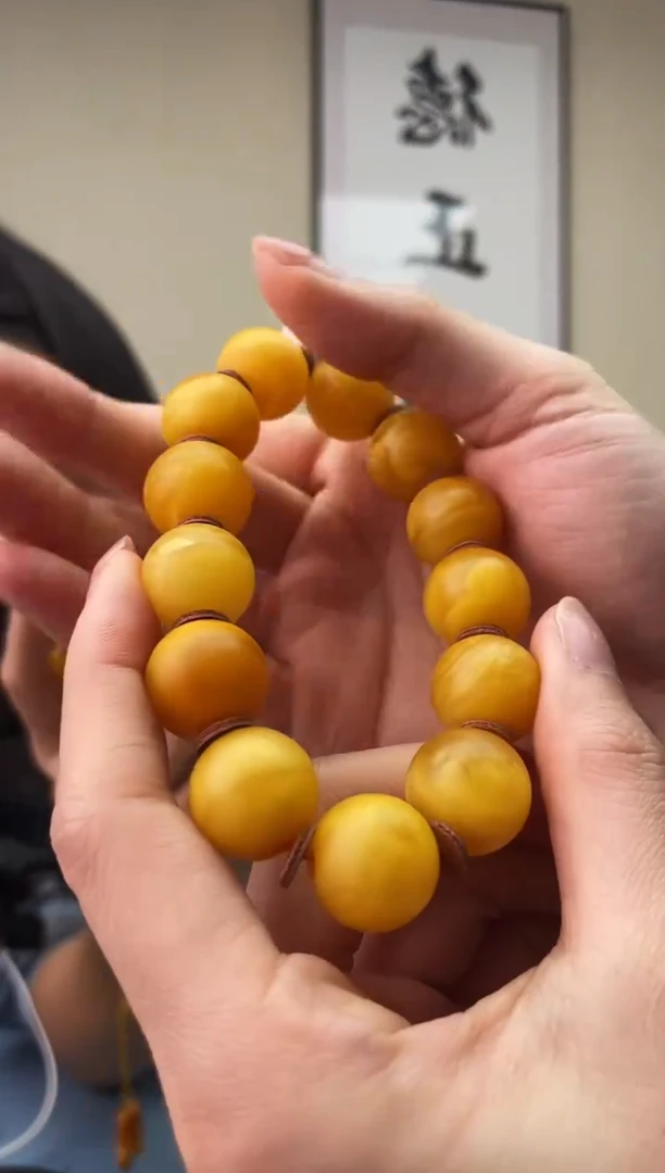 琥珀未镶嵌珠宝奇石T0假一罚十，多样性发一件