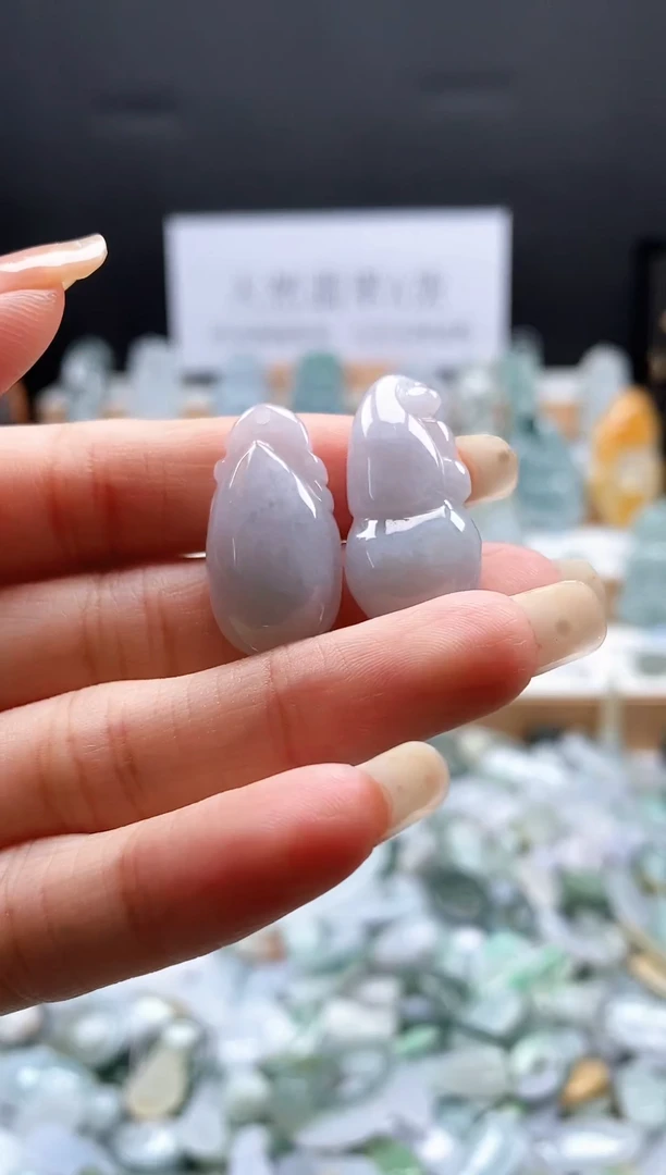 翡翠未镶嵌吊坠(不含链)210葫芦水滴（福利品有小瑕疵）