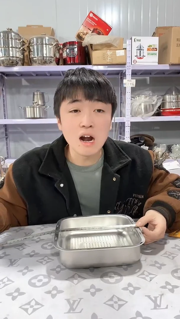 22方淘米盘漏盆两个瑕疵