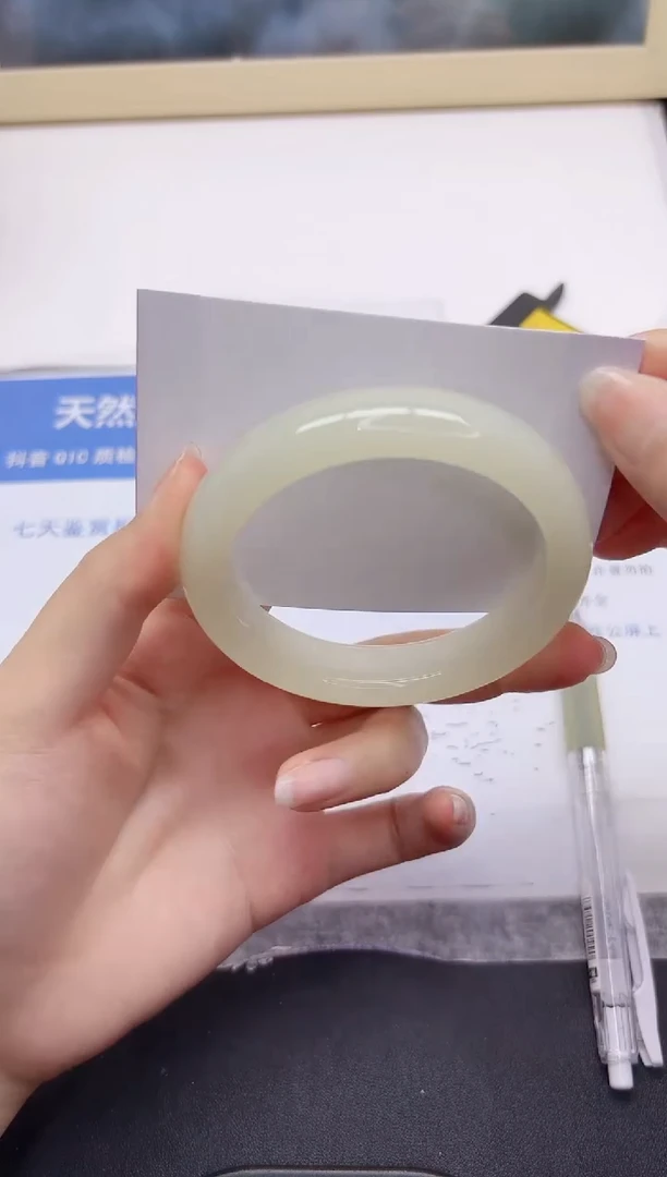 石英质玉手镯未镶嵌63-58.2