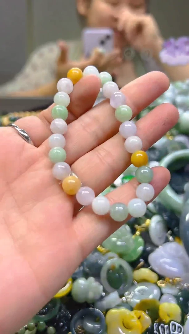 翡翠未镶嵌颈饰8MM/H/翡翠A货，一件也是批发价