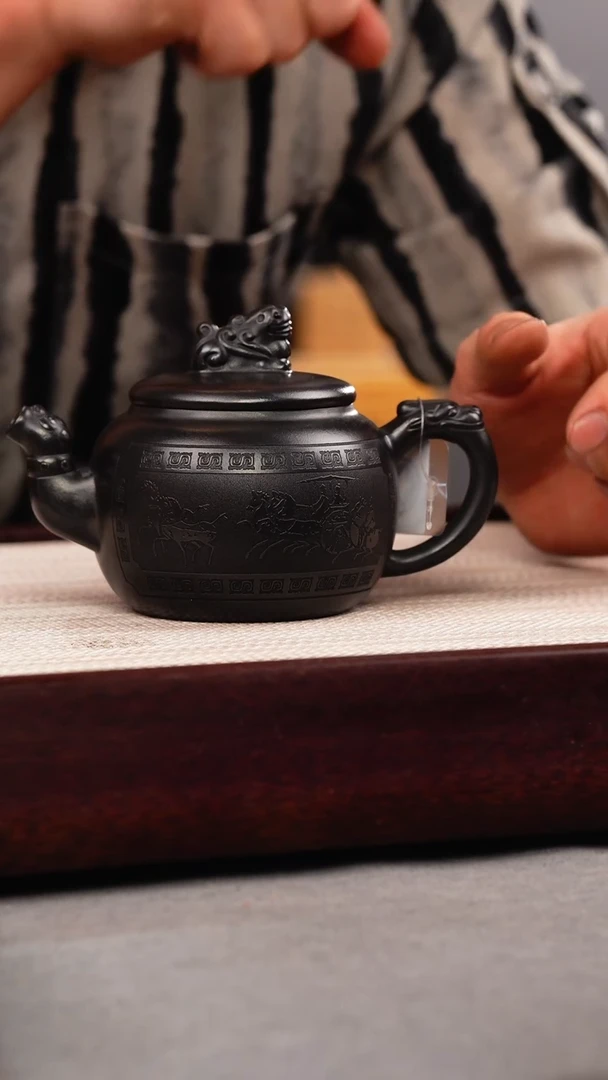 茶壶紫砂石黄 龙尊 刻绘