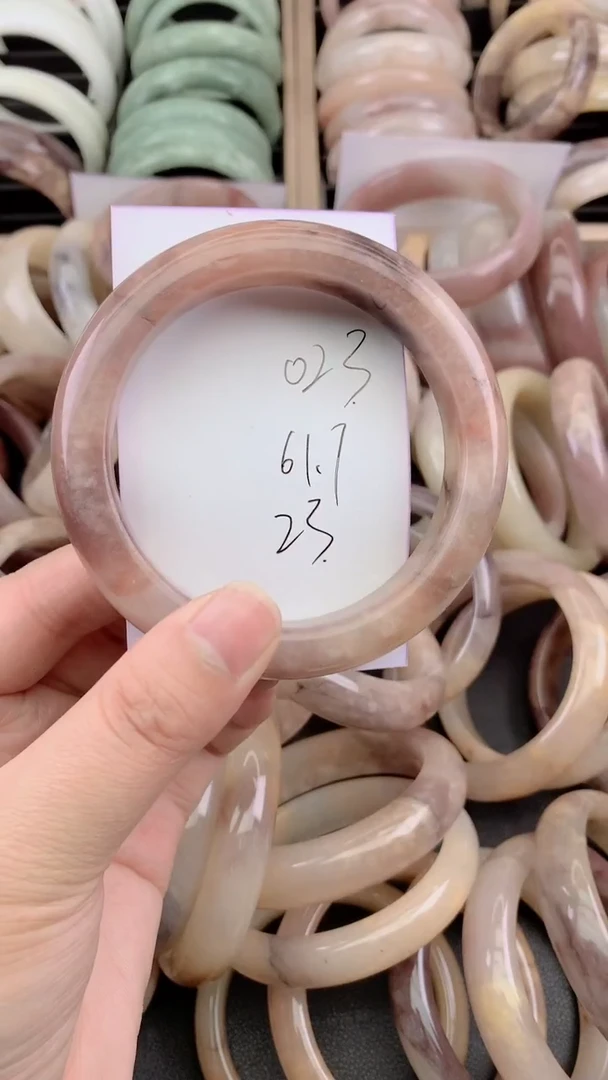 未镶嵌手镯石英质玉023