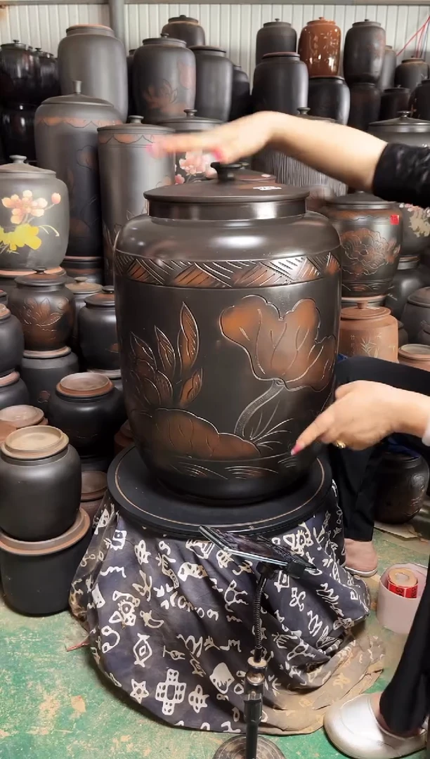 罐瑕疵茶缸高51cm 荷花  306