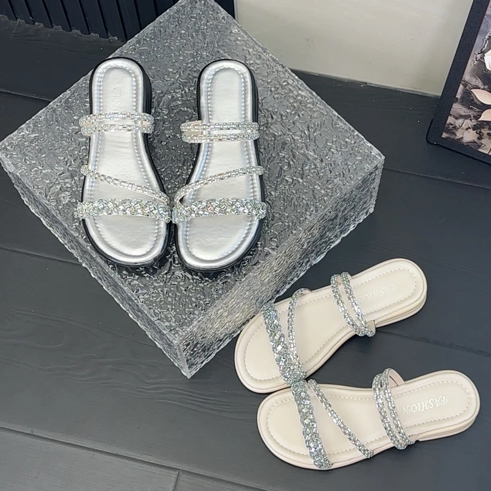 法式水钻配裙子拖鞋女夏外穿2025新款仙女风平底海边沙滩两穿凉鞋