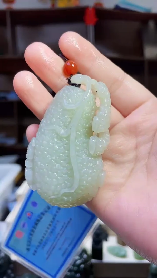 和田玉未镶嵌颈饰1