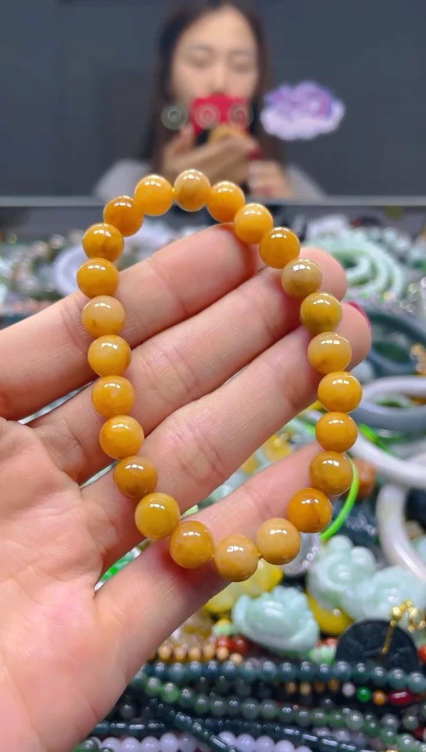 颈饰未镶嵌翡翠8MM/G/翡翠A货，一件也是批发价