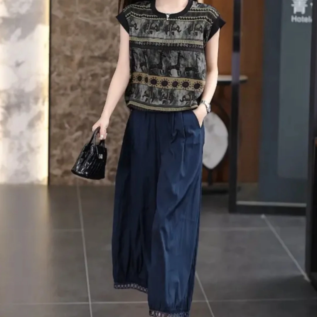 夏季新款短袖印花女装休闲时尚百搭轻职风圆领口袋宽松显瘦两件套