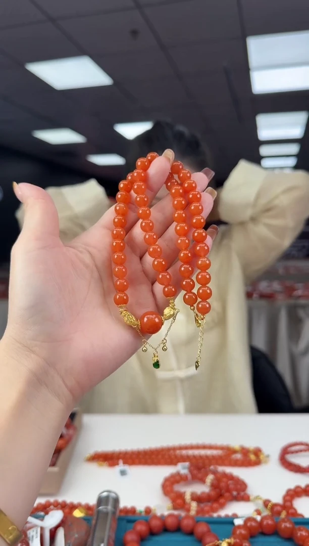 未镶嵌珠串南红玛瑙8mm/多样发其一/25090970999