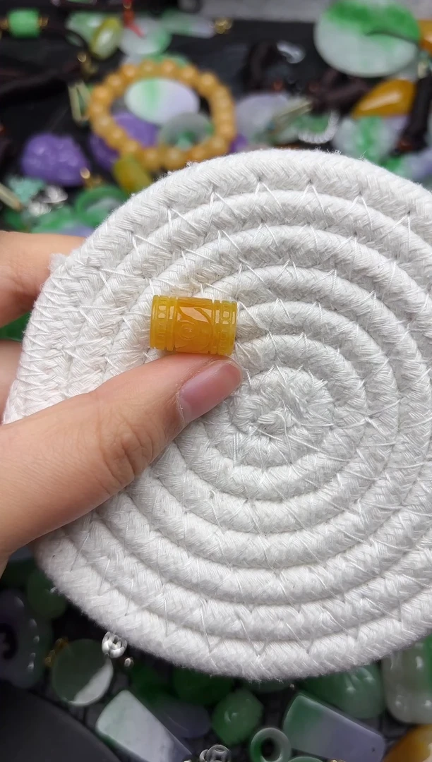 颈饰未镶嵌翡翠缅甸翡翠吊坠