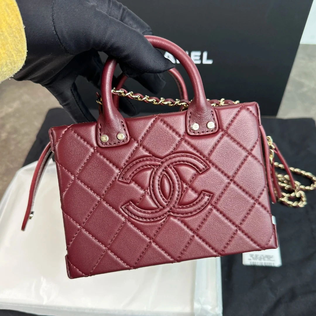99新 Chanel/香奈儿 小花Jerry22B 手柄盒子化妆包 酒红色 芯片开