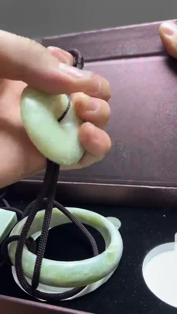 未镶嵌蛇纹石玉挂件礼盒-多样性发货其中发一