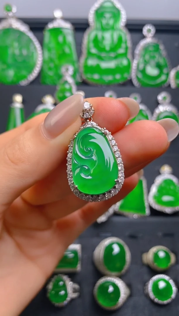 翡翠银S925镶嵌吊坠(赠链)如意吊坠