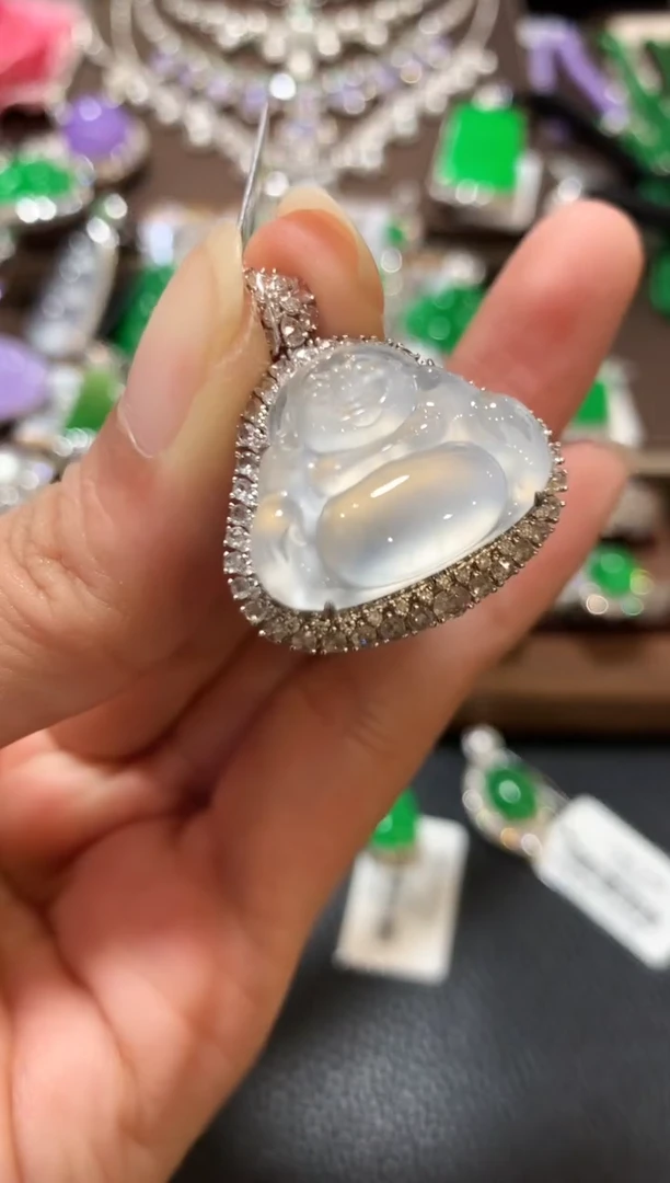 吊坠(不含链)18K金镶嵌翡翠a179