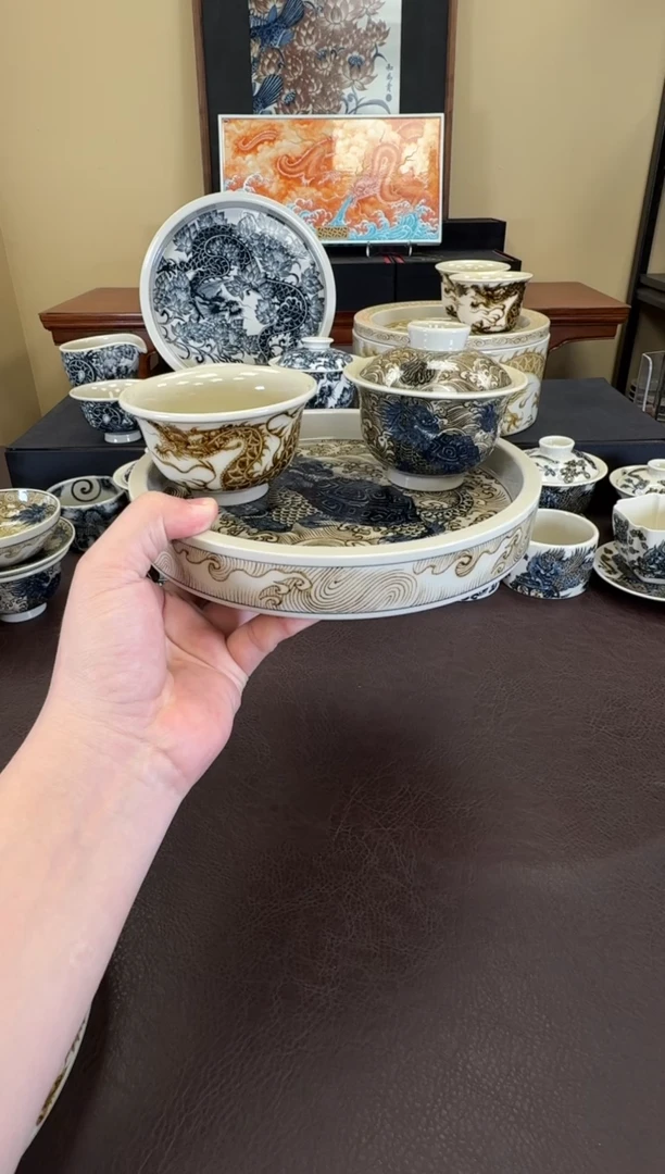 苏****y龙龟壶承+盖碗+釉里金1351龙纹大压手杯