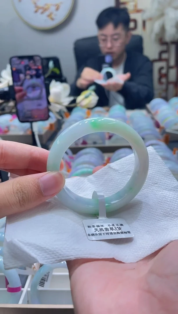 未镶嵌手镯翡翠235-54