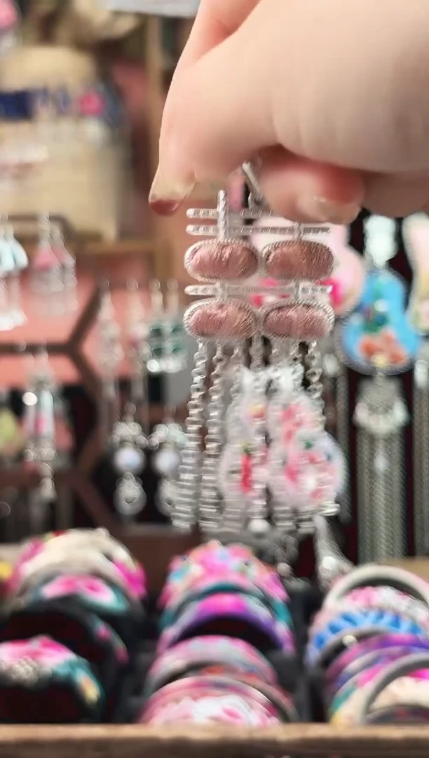 艺枝独绣手工饰品172