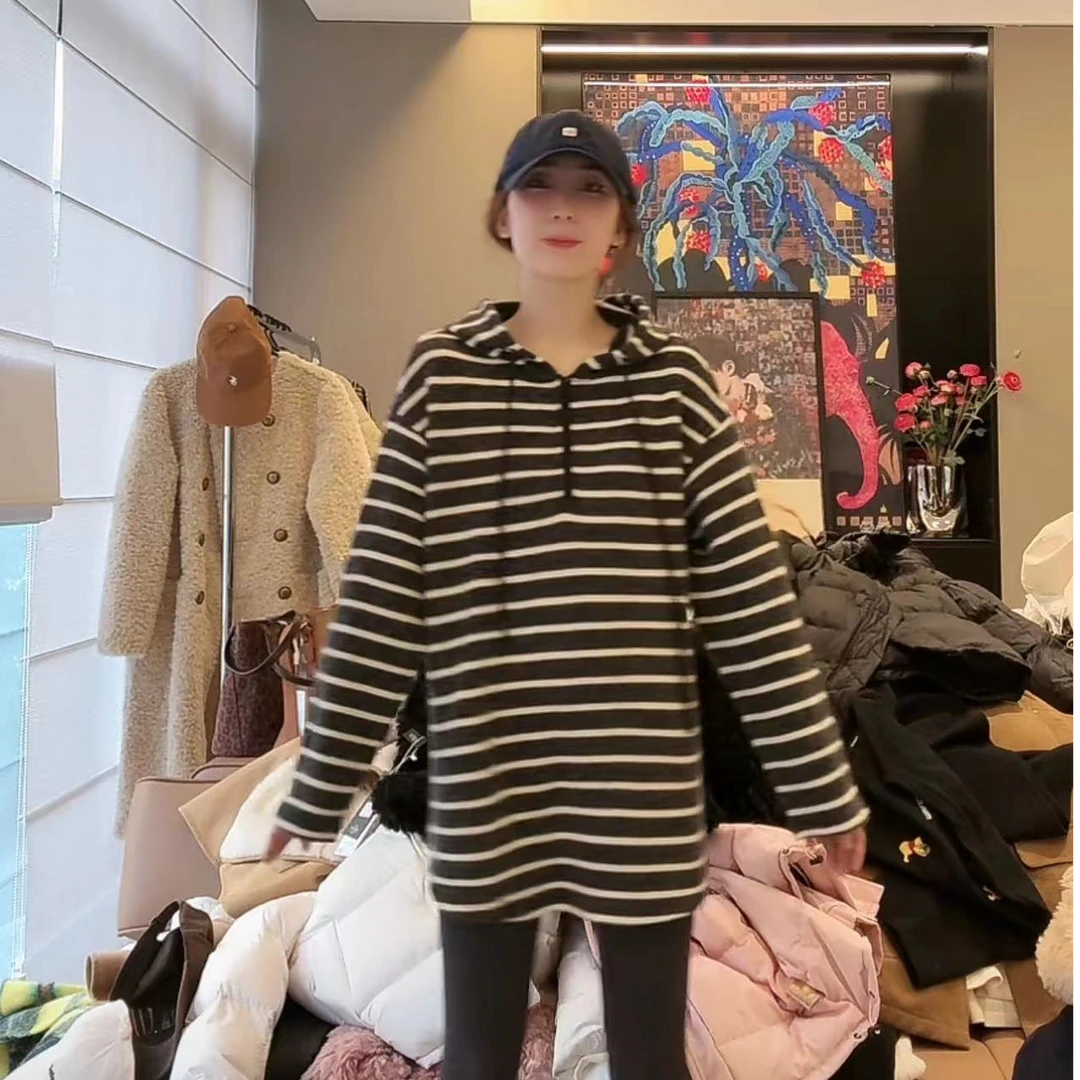 徐靖靖【悠闲时光】XH2411090简约慵懒休闲条纹连帽拉链气质卫衣