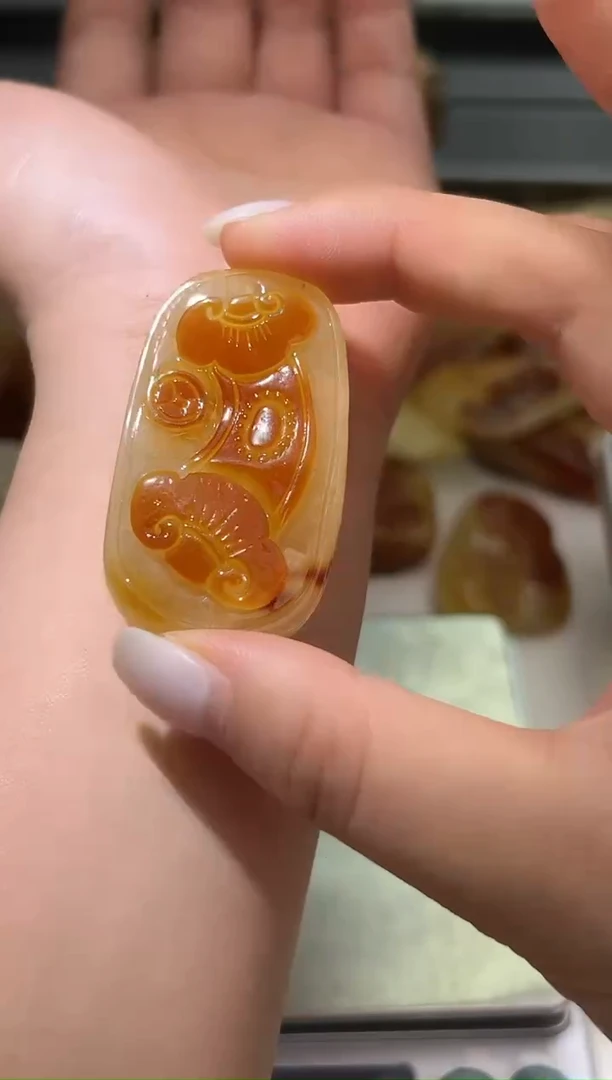 裸石琥珀未镶嵌琥珀蜜蜡吊坠