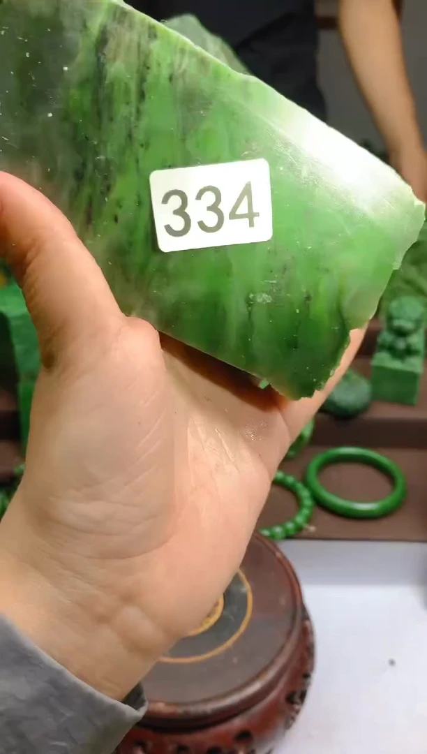 和田玉（碧玉）未镶嵌珠宝半成品1