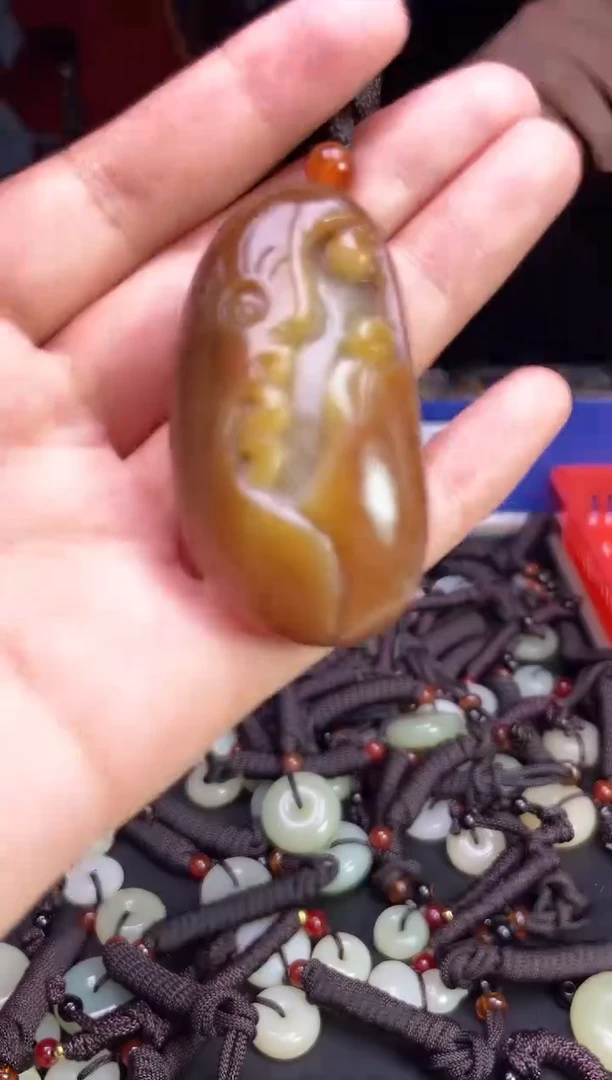 未镶嵌和田玉挂件1