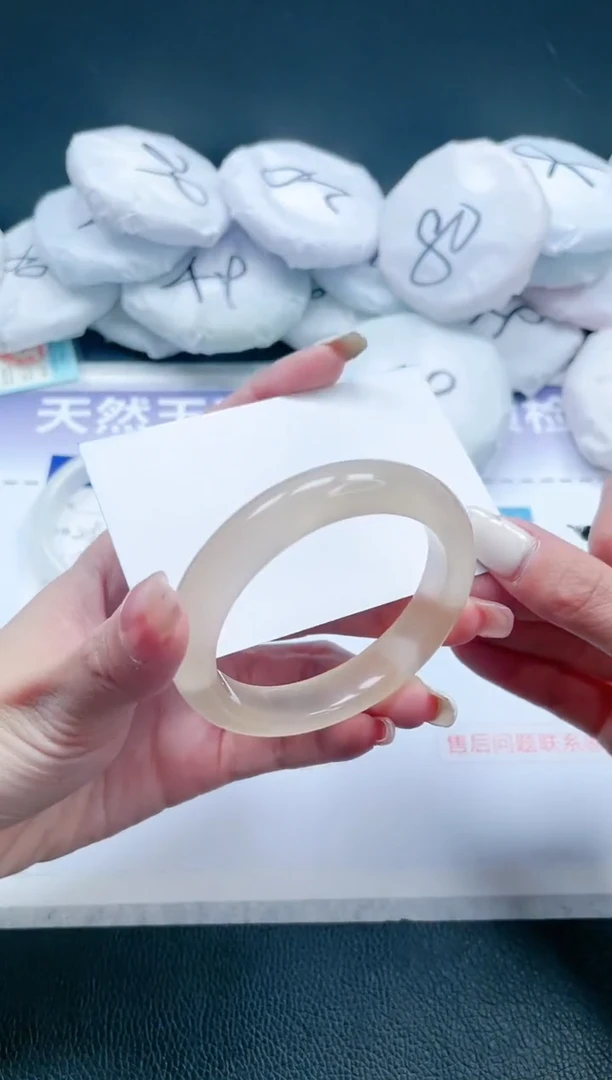 【闪购商品】石英质玉手镯未镶嵌 香槟金手镯-52