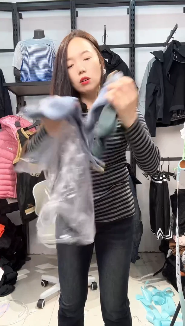 2734编码  瑕疵直播间过款为准 尺码