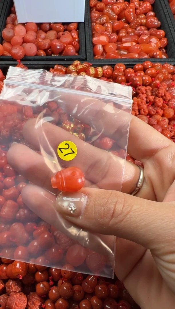 【闪购商品】南红玛瑙颈饰未镶嵌1