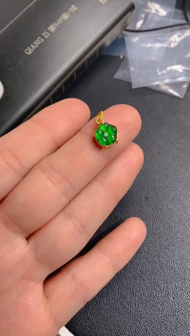 【闪购商品】翡翠吊坠(不含链)银S925镶嵌花花