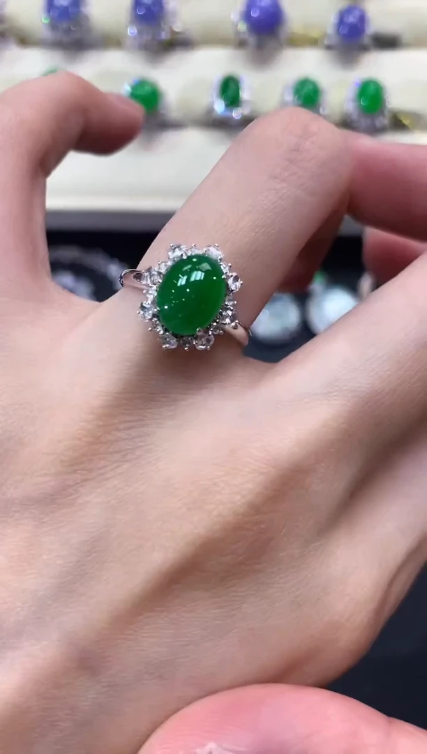 【闪购商品】翡翠戒指18K金镶嵌a251