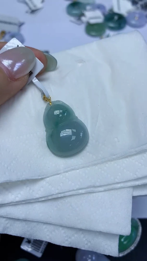 翡翠18K金镶嵌颈饰天然缅甸翡翠A货