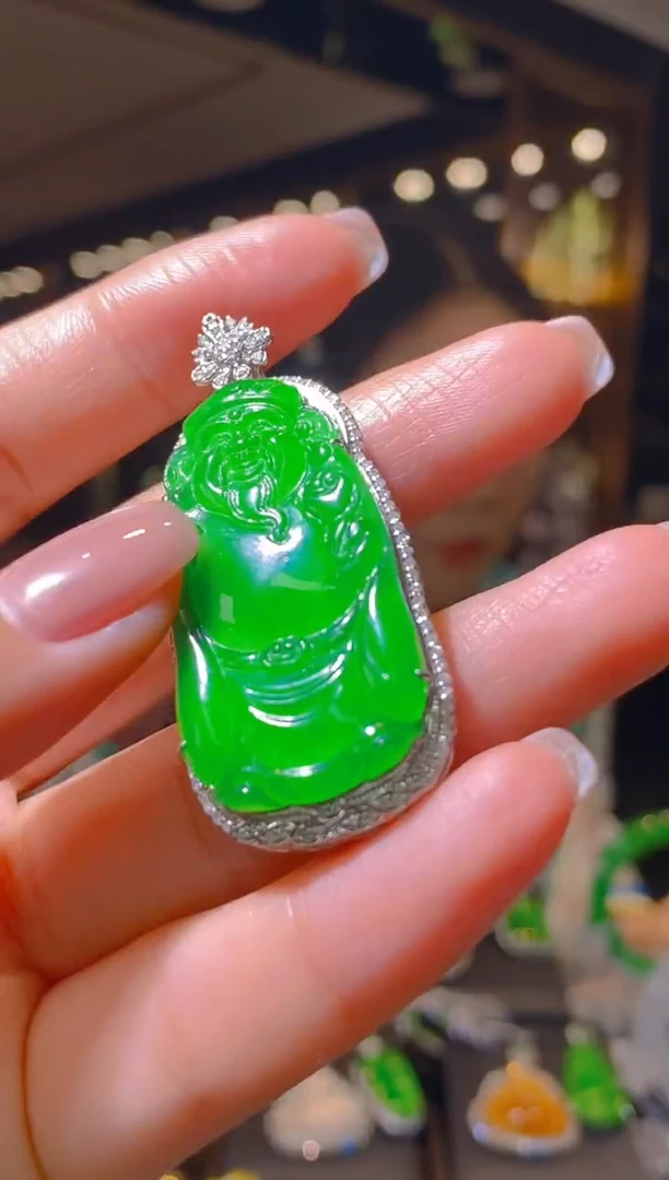 【闪购商品】翡翠吊坠(赠链)18K金镶嵌022