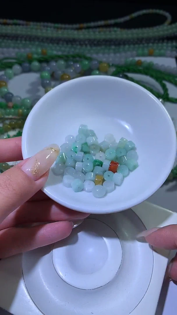 颈饰未镶嵌翡翠ZX031938