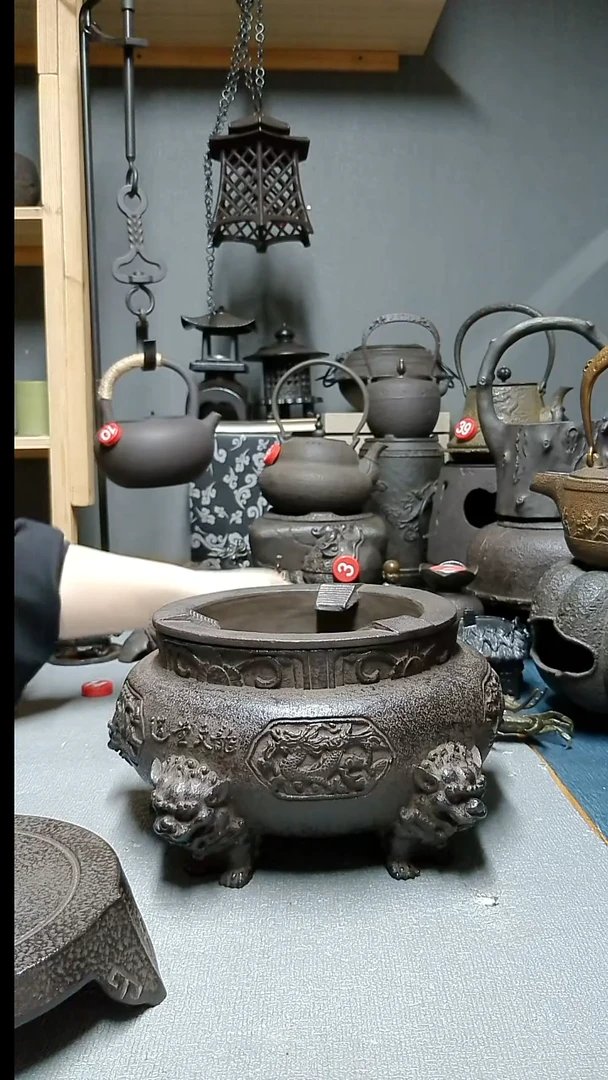 铸铁精铸铸铁炉五狮炉