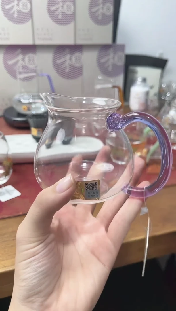 浮莲公杯紫色，，，，，，，，