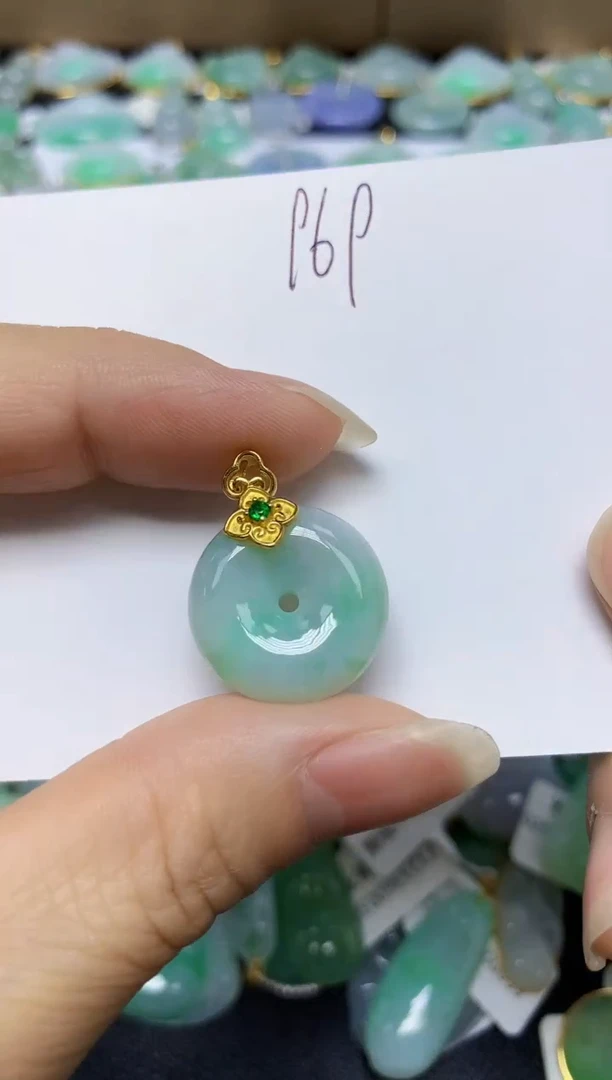翡翠未镶嵌颈饰 天然翡翠A货