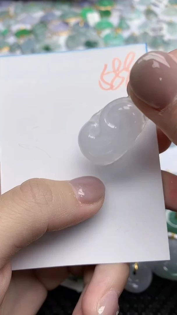 【闪购商品】翡翠挂件18K金镶嵌天然翡翠A货