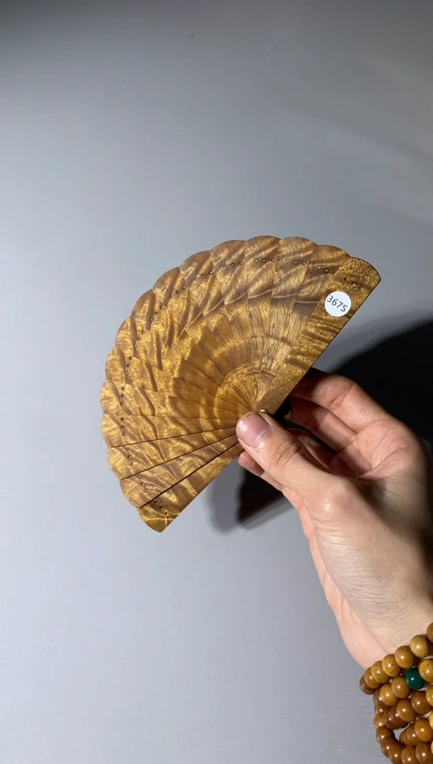 【闪购商品】金丝楠木雕367号10cm金丝楠木小叶桢楠掌中扇