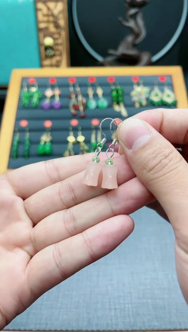 【闪购商品】玛瑙/玉髓耳钉银S925镶嵌236000