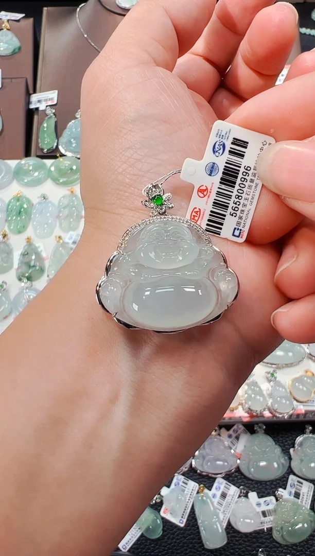 【闪购商品】翡翠吊坠(不含链)18K金镶嵌佛公吊坠996