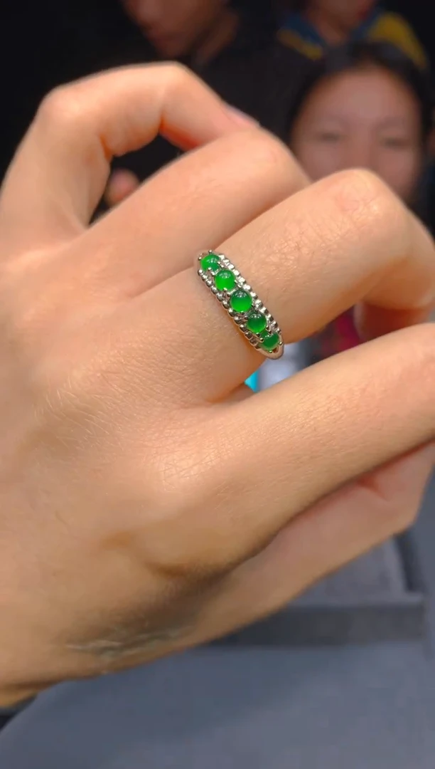 【闪购商品】定制翡翠未镶嵌10多样性发货（发其一）