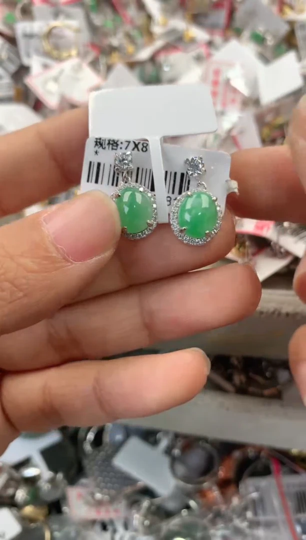 银S925镶嵌戒指翡翠777            7