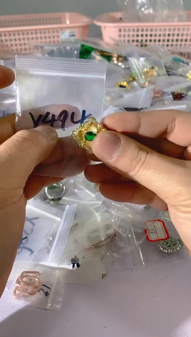 【闪购商品】水晶颈饰银S925镶嵌X494红宝，蓝宝，多样性发一件赠链